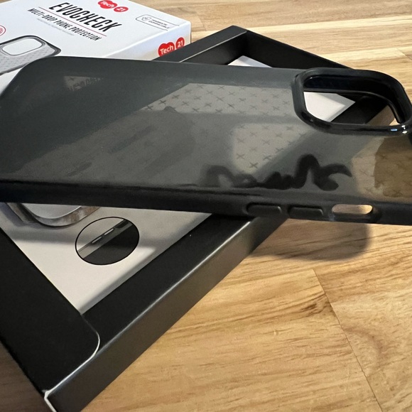 IPhone 13 Pro Max Case Tech 21 case - Picture 7 of 7